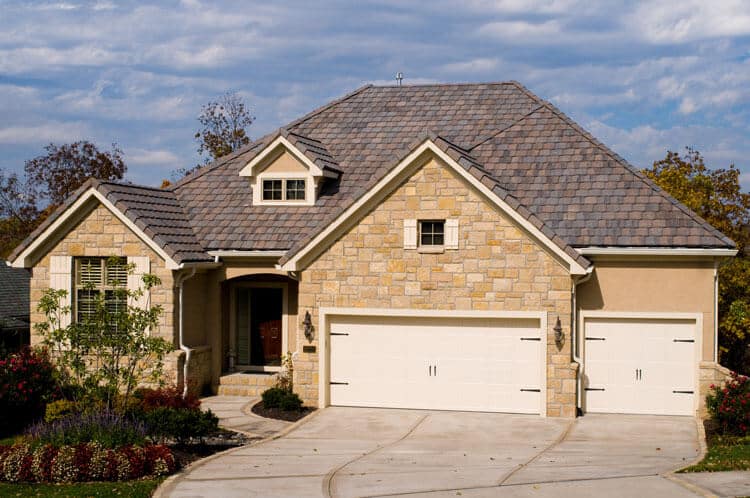 maintaining roof in fall