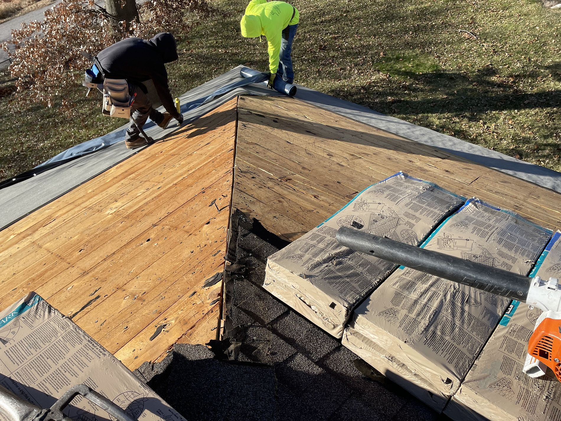Pyramid Roofing|Independence