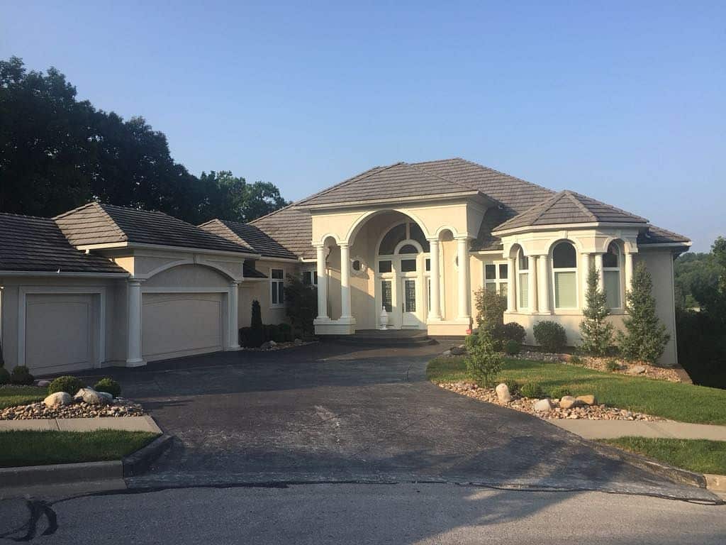 Pyramid Roofing|Parkville