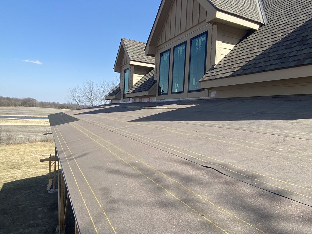 Pyramid Roofing|Raymore