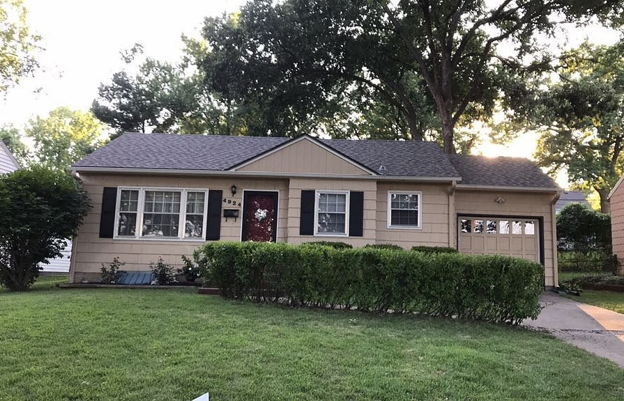 Pyramid Roofing|Roeland Park